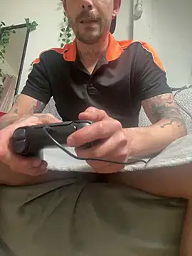 Piratee666 online show from March 11, 9:04 am