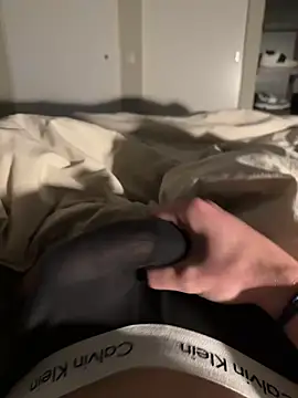 Snapshot of Robertocavall chatting on February 8, 8:40 am Robertocavall online show from February 8, 8:40 am