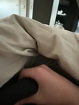 Snapshot of Robertocavall chatting on March 4, 1:17 pm Robertocavall online show from March 4, 1:17 pm