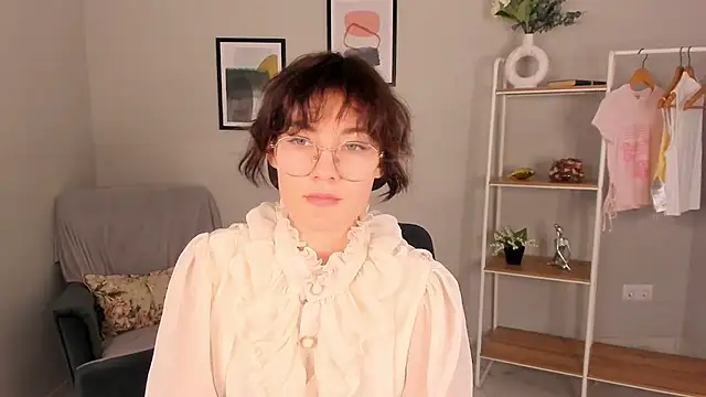 Snapshot of Stefani_Rouds chatting on February 11, 10:09 am Stefani Rouds online show from February 11, 10:09 am