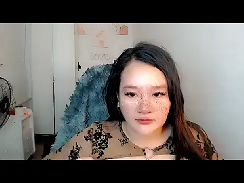 Snapshot of UrLovelyWetPussy chatting on February 12, 8:53 am UrLovelyWetPussy online show from February 12, 8:53 am