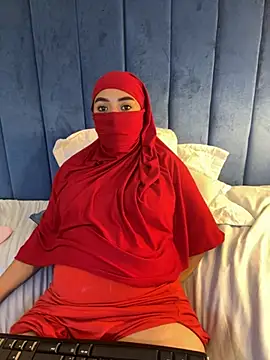 Snapshot of fatimarab__ chatting on February 15, 7:51 am fatimarab online show from February 15, 7:51 am