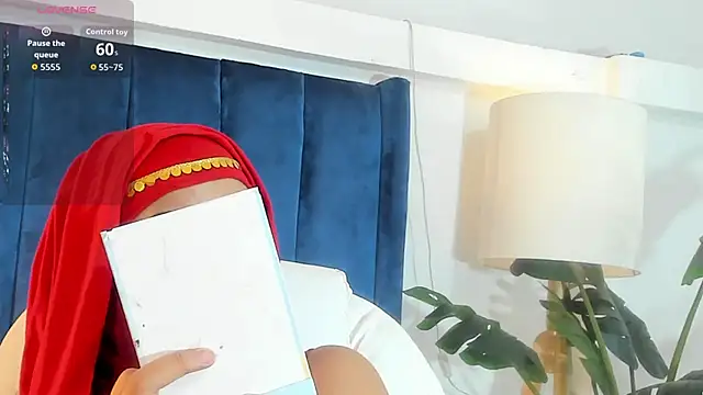 fatimarab   online show from April 21, 3:35 am