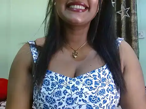 LIZNA 0 online show from April 17, 6:44 pm