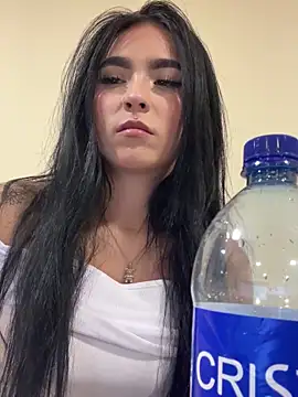 Snapshot of Sara_Fernandez_ chatting on March 2, 2:35 pm Sara Fernandez online show from March 2, 2:35 pm