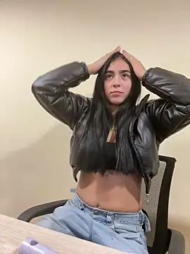 Snapshot of Sara_Fernandez_ chatting on March 4, 1:28 pm Sara Fernandez online show from March 4, 1:28 pm