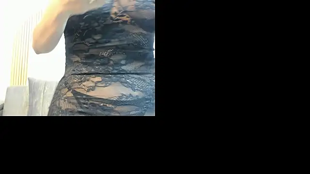 Snapshot of violet_scott_ chatting on February 17, 10:45 am violet scott online show from February 17, 10:45 am