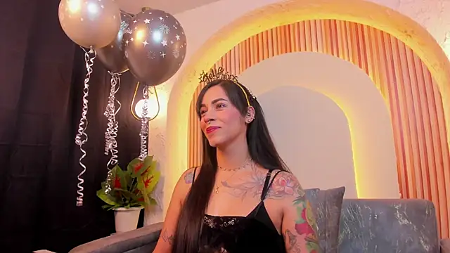 Snapshot of violet_scott_ chatting on March 4, 10:21 am violet scott online show from March 4, 10:21 am