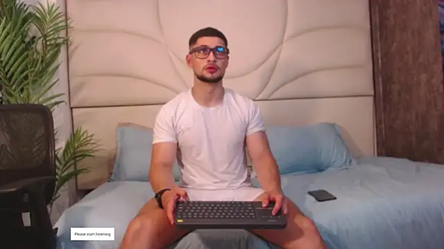 valenssio moretti online show from April 8, 3:28 am