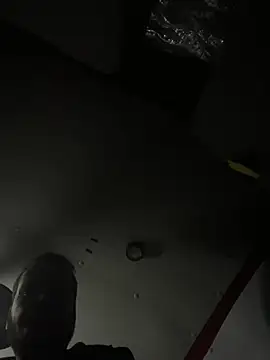 Snapshot of Kylxxx8 chatting on February 11, 4:17 am Kylxxx8 online show from February 11, 4:17 am