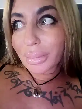 MiaMooly online show from November 7, 4:40 pm