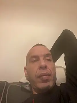 Snapshot of creativeX chatting on February 16, 9:22 pm creativeX online show from February 16, 9:22 pm