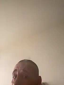 Snapshot of creativeX chatting on March 4, 4:35 pm creativeX online show from March 4, 4:35 pm