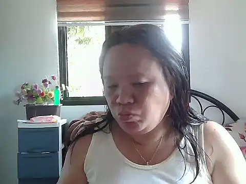 yummychubby29 online show from June 7, 1:43 am