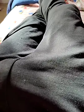 Snapshot of pericolo90 chatting on February 28, 8:59 am pericolo90 online show from February 28, 8:59 am