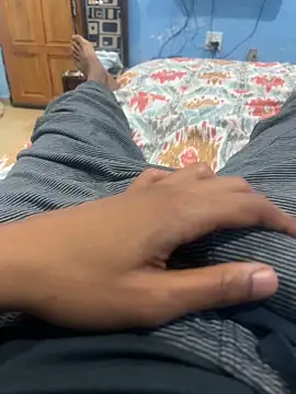 youngsterSA223 online show from April 5, 8:50 pm