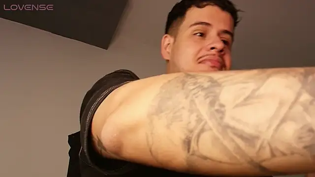 Snapshot of BjornSteel chatting on February 23, 7:17 am BjornSteel online show from February 23, 7:17 am