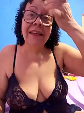 Snapshot of Luach chatting on February 3, 5:18 pm Luach online show from February 3, 5:18 pm