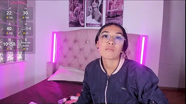 Snapshot of liittle__baby chatting on February 24, 11:52 am liittle baby online show from February 24, 11:52 am