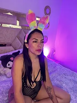 Emma Sanz   online show from April 7, 1:11 pm