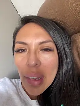 Emma Sanz   online show from April 19, 7:05 pm