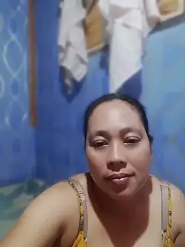 May Bombs online show from April 18, 9:48 pm