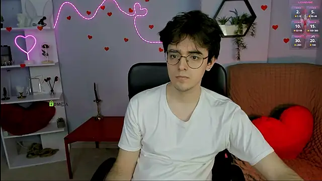 Snapshot of martin_neil chatting on February 17, 10:34 am martin neil online show from February 17, 10:34 am