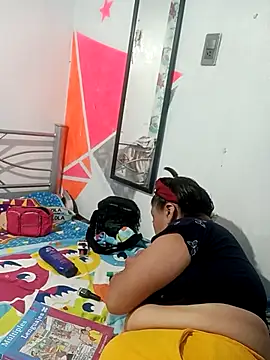 Snapshot of perrit17 chatting on February 24, 2:31 am perrit17 online show from February 24, 2:31 am