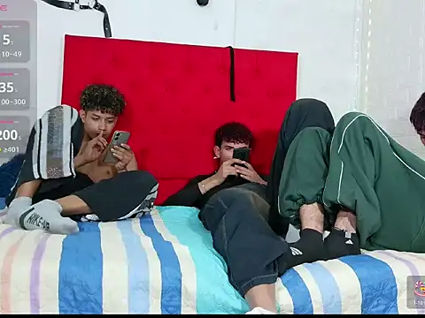 Damian20261 online show from February 6, 8:45 pm