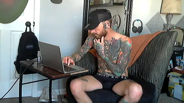 Snapshot of F_D_R_ chatting on February 24, 6:06 pm F D R online show from February 24, 6:06 pm