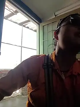 Maggyx online show from February 18, 1:29 pm