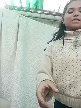 Maggyx online show from March 27, 1:33 pm