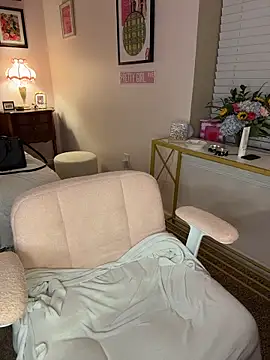 mooviebaby online show from April 23, 3:41 am