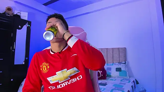 Adrian Prime  online show from March 21, 6:44 pm