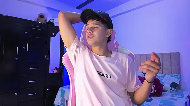 Adrian Prime  online show from March 27, 6:51 pm