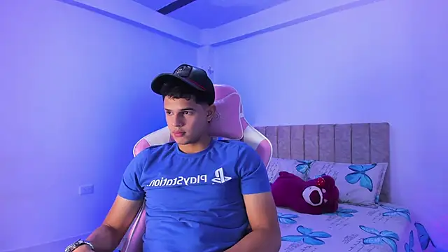 Adrian Prime  online show from March 31, 6:41 pm