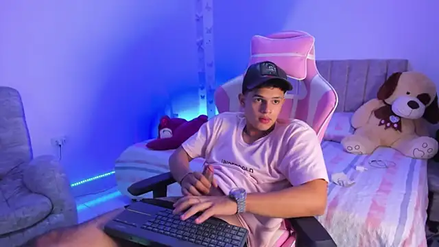 Adrian Prime  online show from April 15, 7:58 pm