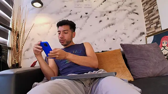 Max Hornye online show from February 19, 6:37 pm