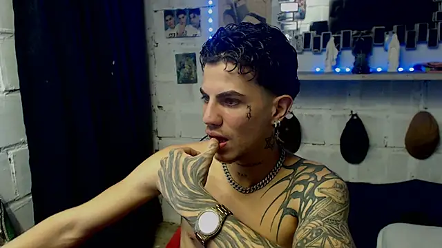 Snapshot of paul-mendezx chatting on February 9, 9:19 pm paul-mendezx online show from February 9, 9:19 pm