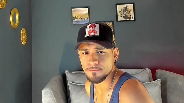 Snapshot of neyder_sanz chatting on February 23, 12:35 pm neyder sanz online show from February 23, 12:35 pm