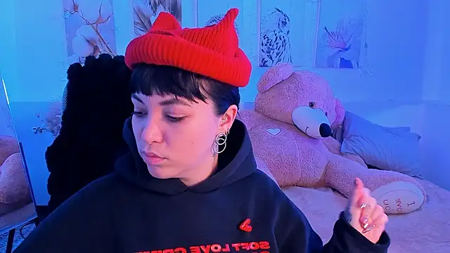 Snapshot of NeoGeisha chatting on February 18, 10:33 am NeoGeisha online show from February 18, 10:33 am