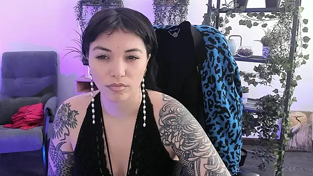 Snapshot of NeoGeisha chatting on February 25, 10:36 am NeoGeisha online show from February 25, 10:36 am