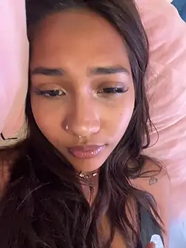 lyla luv online show from March 11, 4:51 am