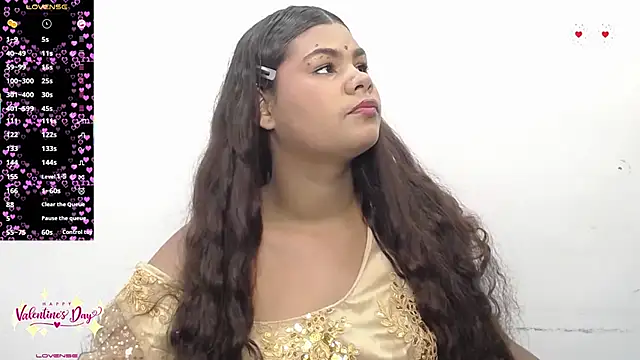 Snapshot of yaazhinii chatting on February 12, 11:38 am yaazhinii online show from February 12, 11:38 am