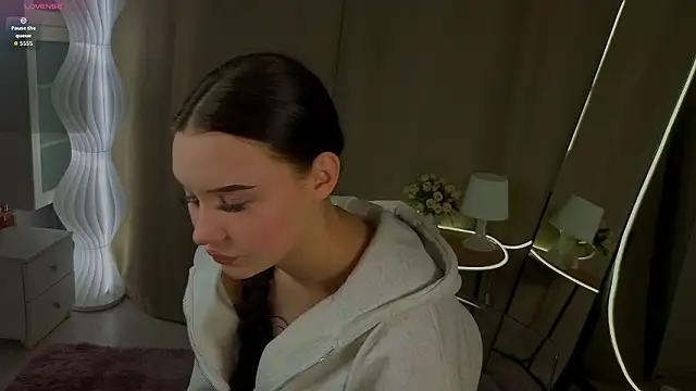 Snapshot of RoxannRunk chatting on March 4, 7:09 pm RoxannRunk online show from March 4, 7:09 pm