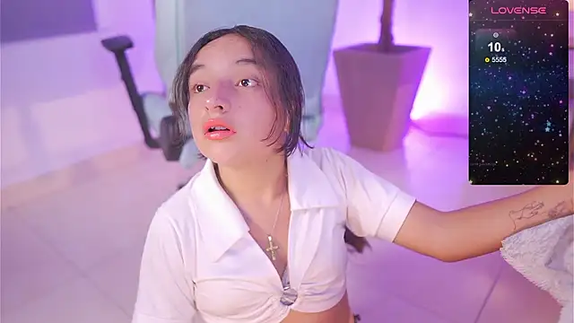 Snapshot of _emily_jonexs chatting on February 28, 5:36 pm emily jonexs online show from February 28, 5:36 pm