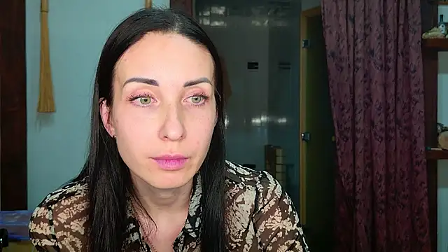 Snapshot of Poorlamb911 chatting on February 10, 8:13 pm Poorlamb911 online show from February 10, 8:13 pm