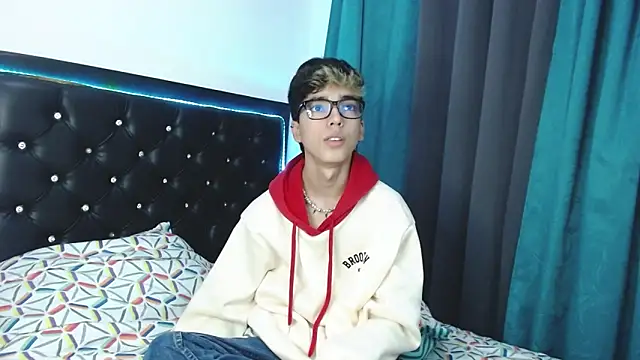 Snapshot of gabriel_x18 chatting on February 25, 4:55 am gabriel x18 online show from February 25, 4:55 am