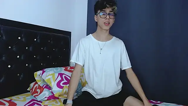 gabriel x18 online show from April 10, 11:53 pm