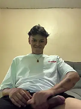 Snapshot of seucasal chatting on March 3, 7:31 pm seucasal online show from March 3, 7:31 pm